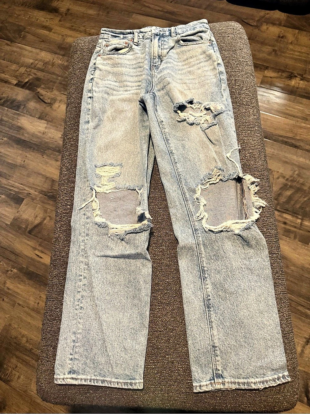 American Eagle Curvy 90s Straight Distressed Straight Jeans Blue Size 4 Regular